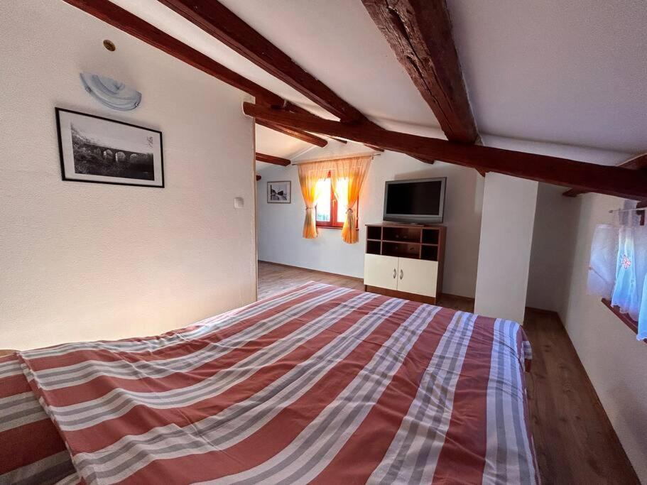 App Franci Parenzana Appartement Marusici  Buitenkant foto
